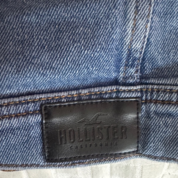 Hollister Blue Denim Jacket with Gray Sleeves - Picture 11 of 11